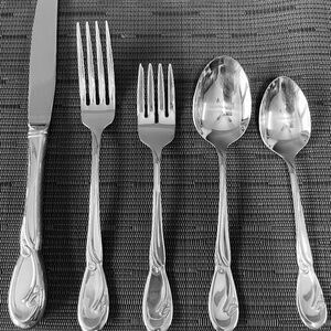 Oneida Deluxe Silver, Calla Lilly pattern